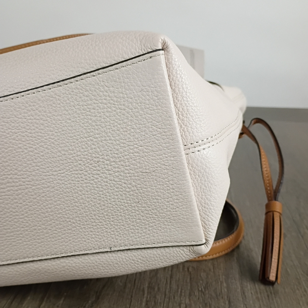 Coach  Andy Tote W/Horse & Carriage Logo With Pebbled Leather In Chalk NWT - Picture 7 of 14
